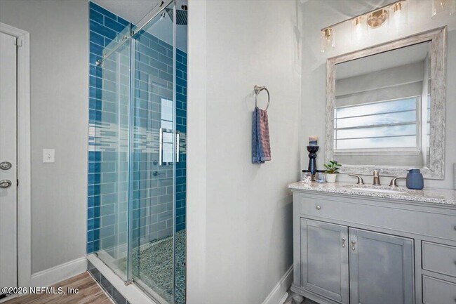 Building Photo - 719 S Shores Rd