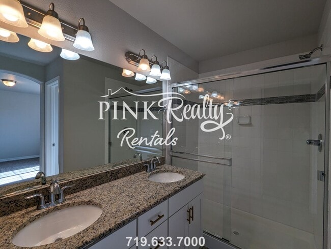 Building Photo - 19 N Raven Mine Dr