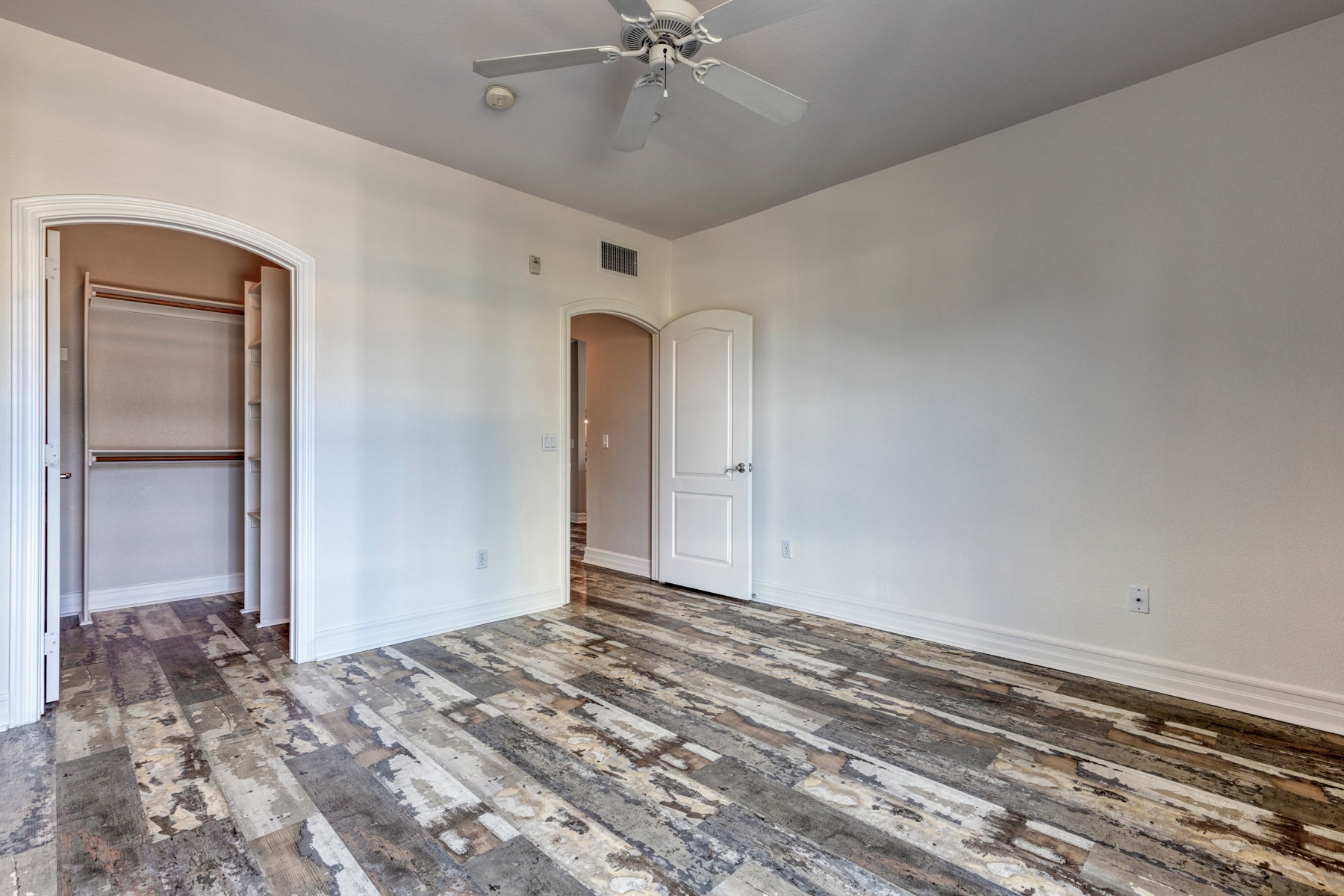 Building Photo - 550 Park Blvd