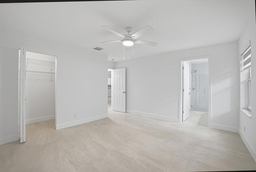 Building Photo - 4112 Pine Ridge Ln