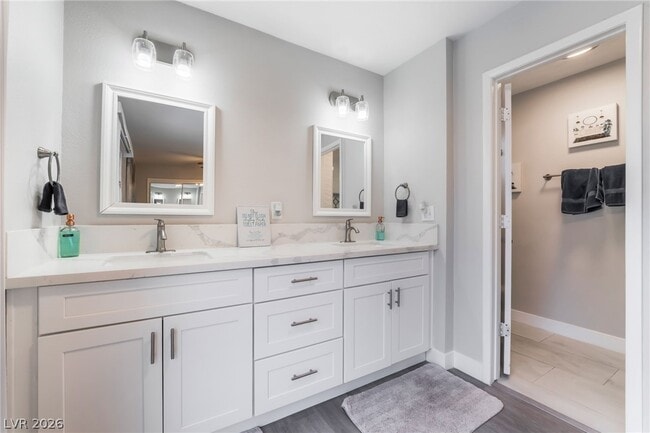 Building Photo - 3992 Chinchilla Ave