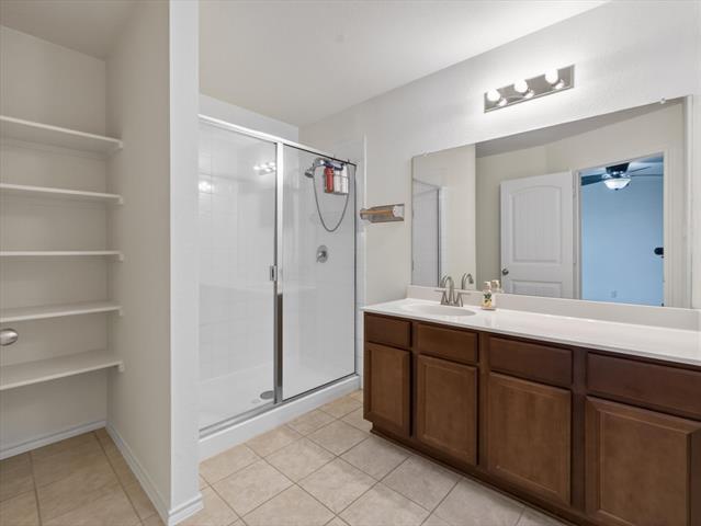 Building Photo - 802 Platinum Dr