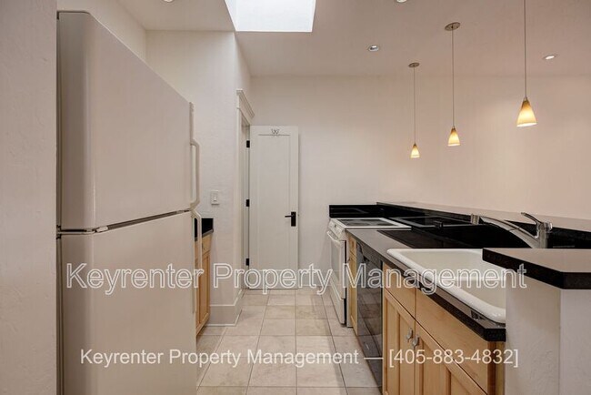 Building Photo - 812 NW 7th St