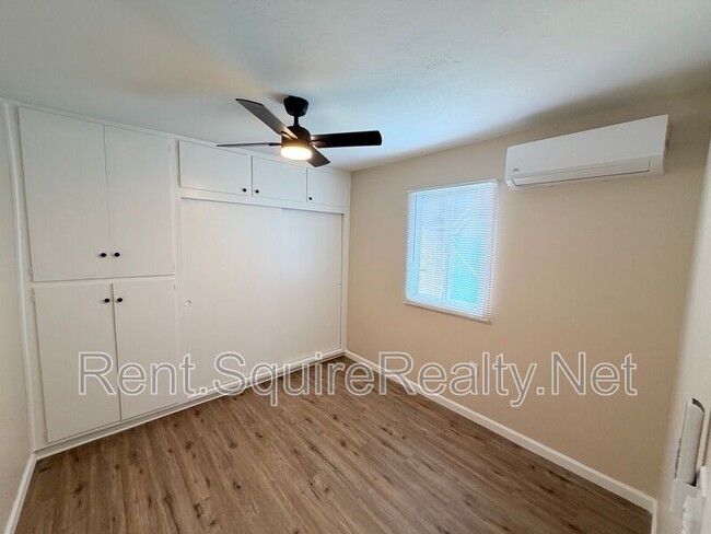 Building Photo - 355 S Aspan Ave