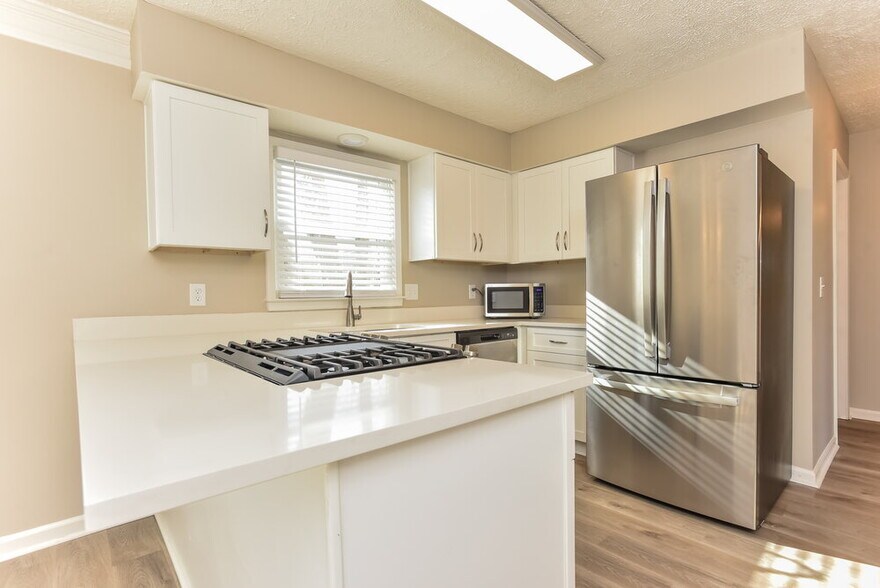 Building Photo - 1423 Marymont Dr