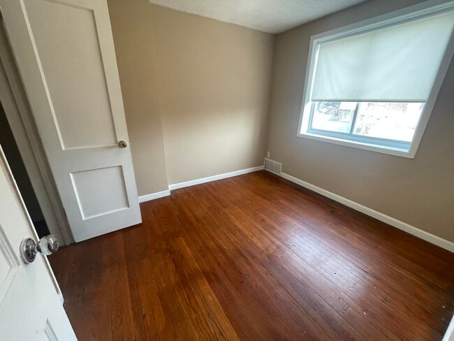 Building Photo - 3453 Ewald Cir