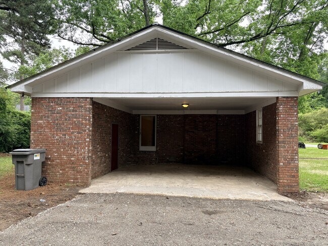 Building Photo - 512 State Rd S-21-190