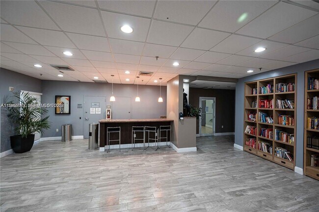 Building Photo - 850 N Miami Ave