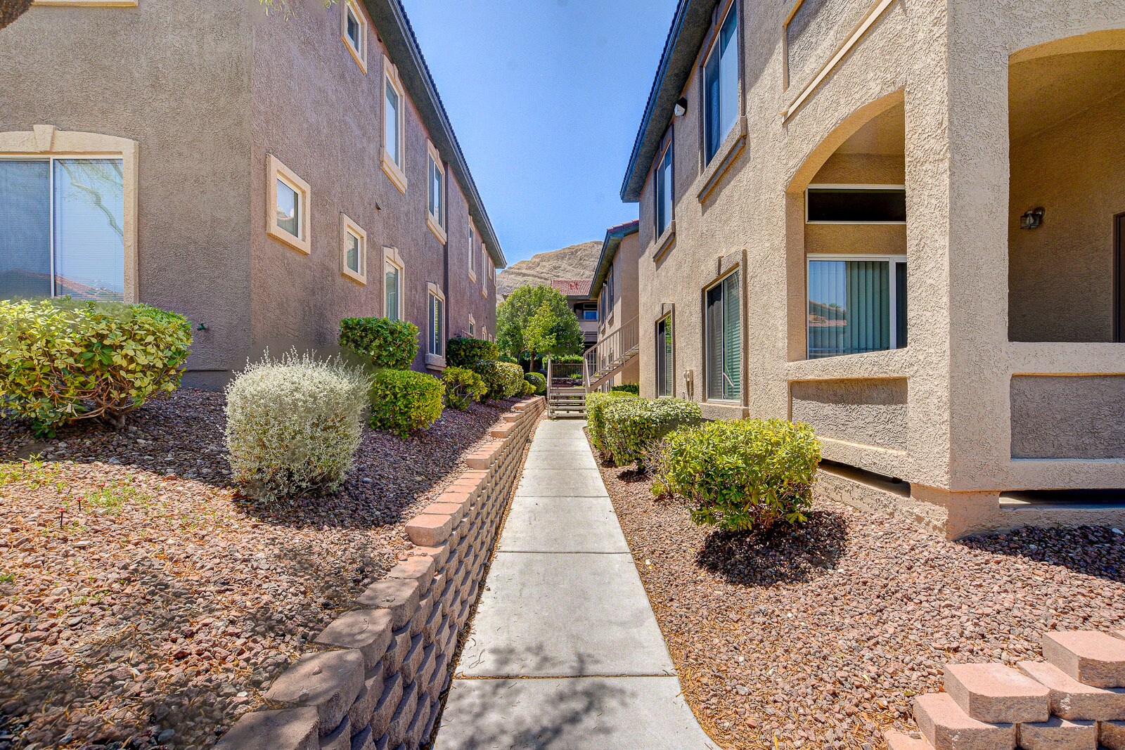 Building Photo - 3351 Indian Shadow St