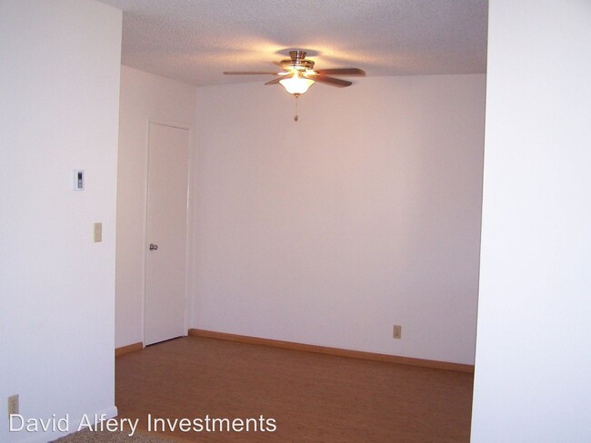 Building Photo - 4755-4757 Jessie Ave