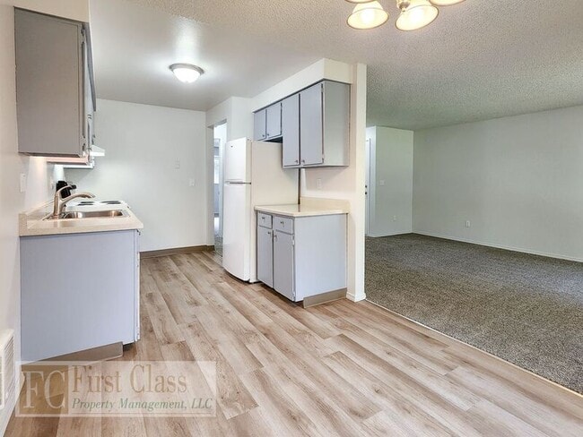 Building Photo - 1372 NE 186th Ave