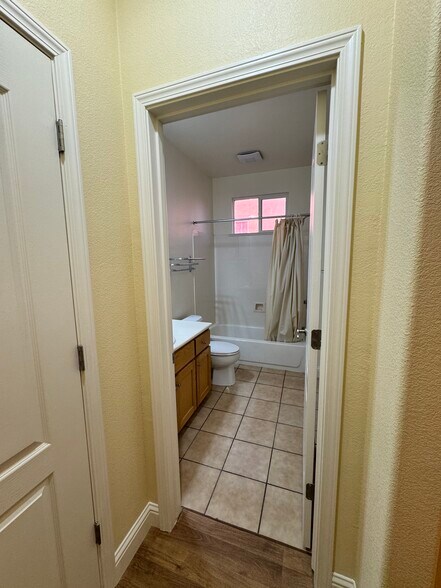 Bathroom - 3773 Northern Oak Dr