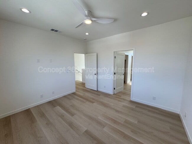 Building Photo - 6168 Briercrest Ave