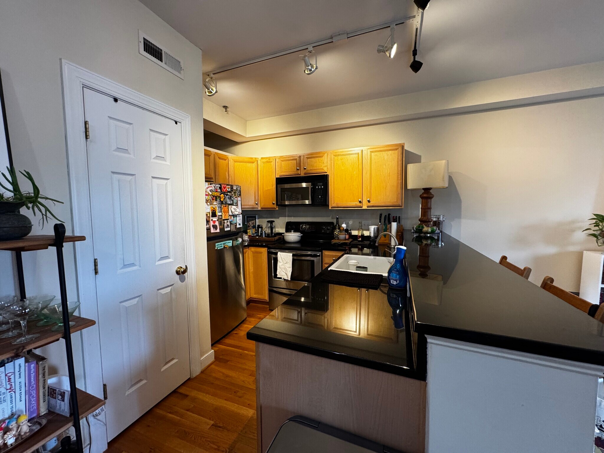 Building Photo - 215 N 19th St