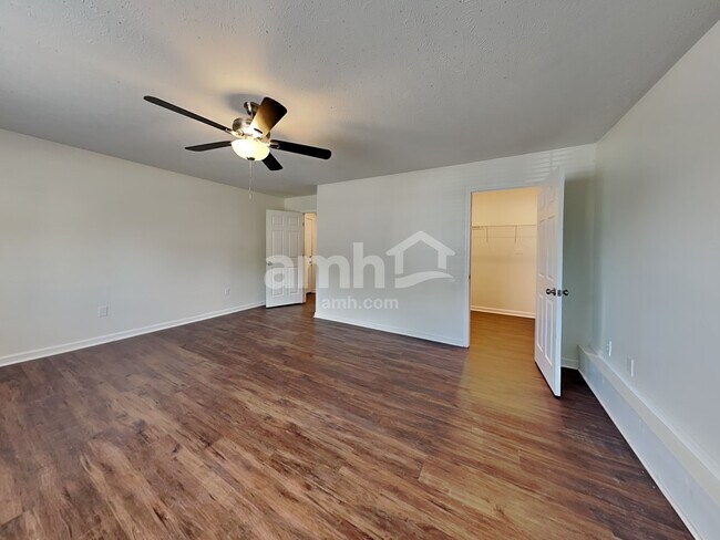 Building Photo - 1516 Chestnut Oak Dr