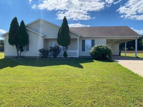 Building Photo - 107 Breuington St