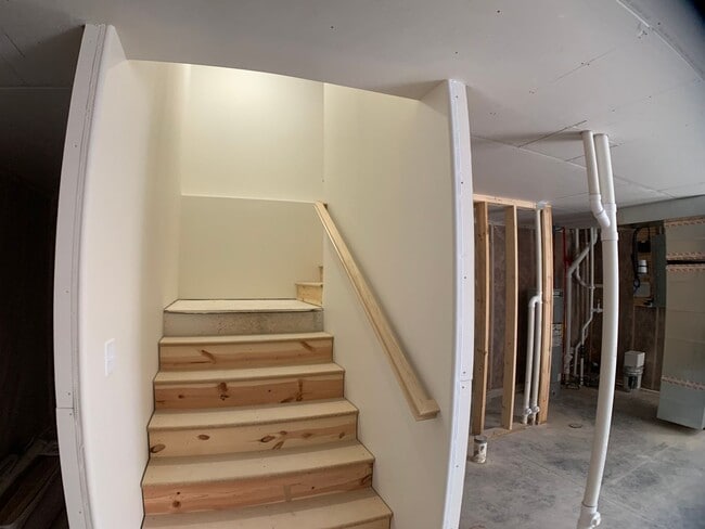 Building Photo - 3 Bed 2.5 Bath Single Family Home