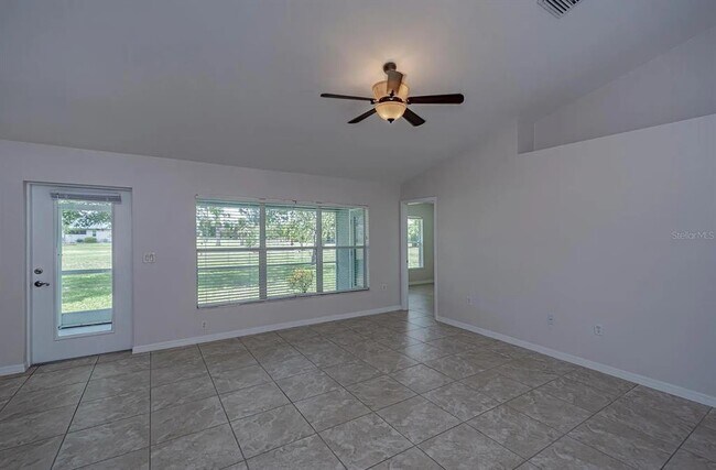 Building Photo - 1401 Vermouth Ln