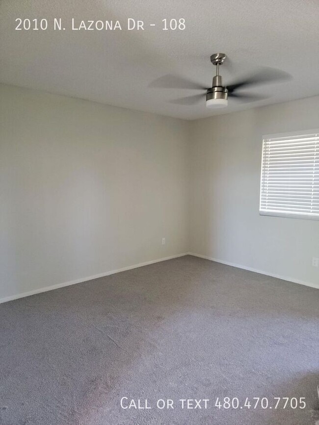 Building Photo - Renovated 2 bedroom with washer/dryer $1,2...