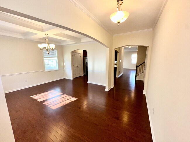 Building Photo - Beautiful home in Everwood!