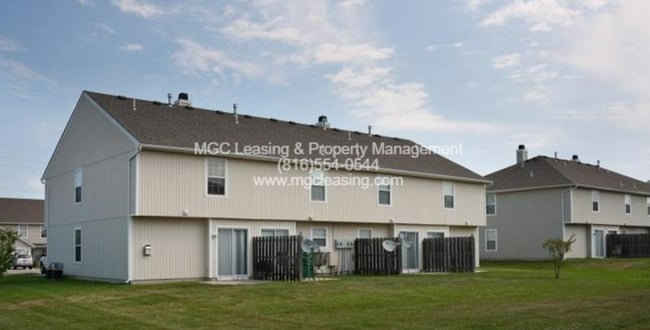 Building Photo - SOUTH GARDEN TOWNHOMES