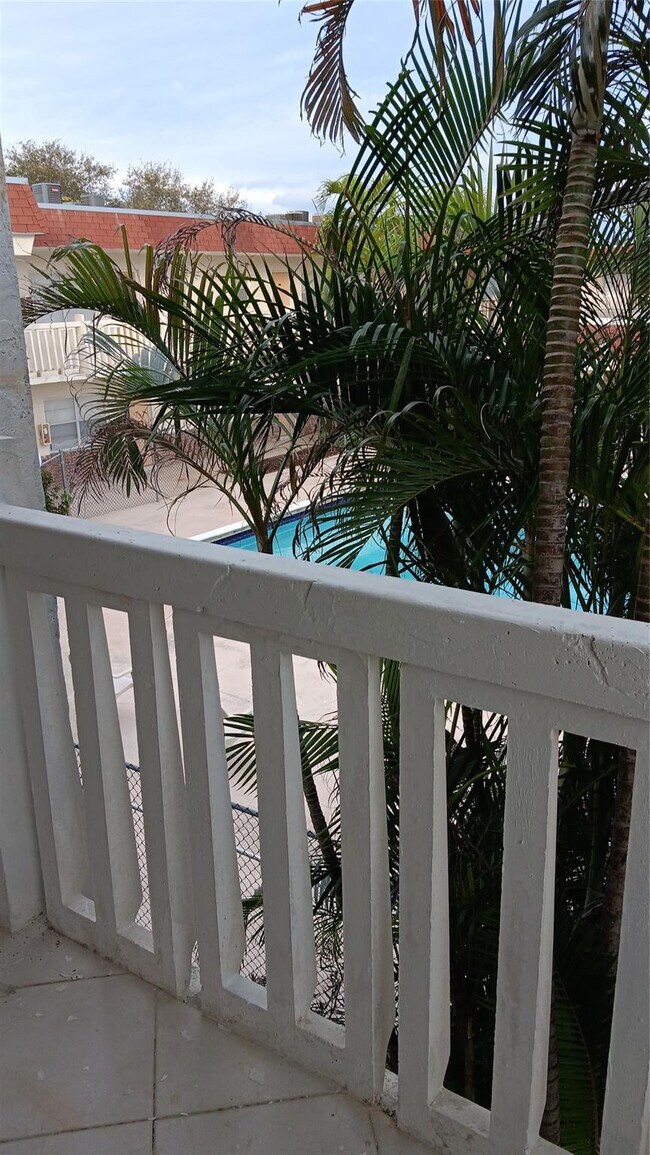 Building Photo - 4169 SW 67th Ave