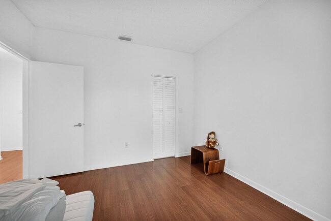 Building Photo - 21385 Marina Cove Cir