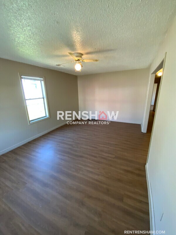 Building Photo - 320 Harton Ave