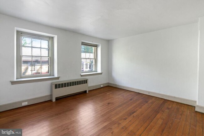 Building Photo - 935-941 Pottstown Pike
