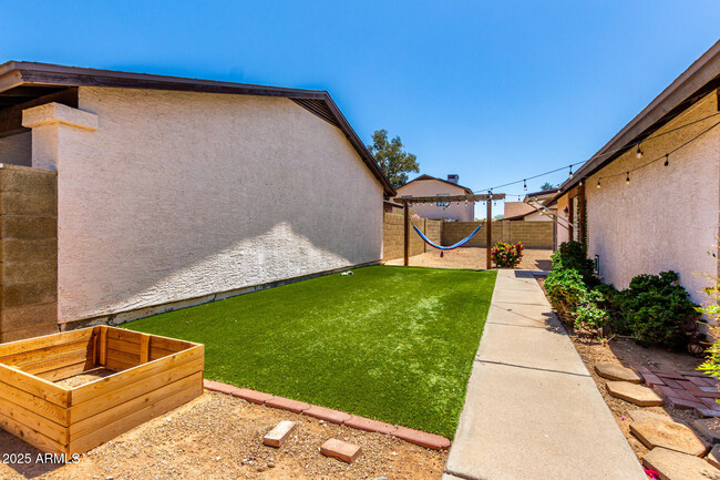 Building Photo - 3709 W Carol Ann Way