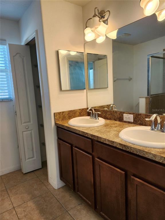 Building Photo - 949 Seminole Sky Dr