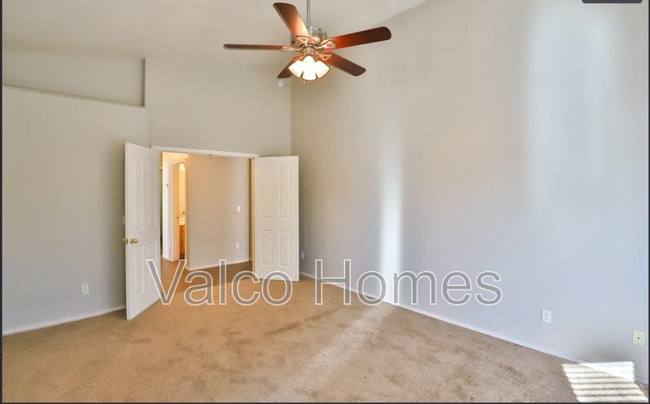 Building Photo - 6401 W Tether Trail