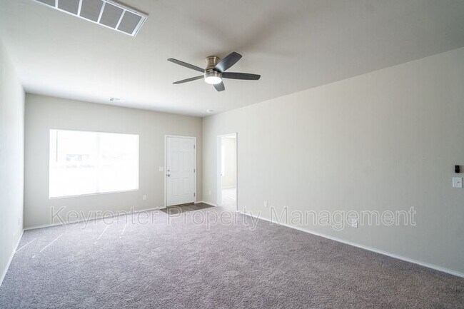 Building Photo - 1317 S Silver Dr