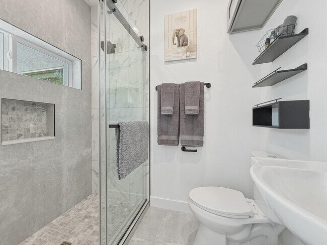 Building Photo - 2197 Jacques Dr