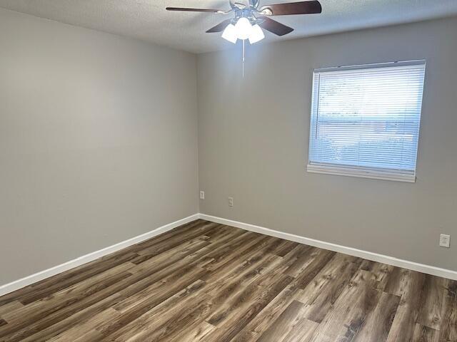 Building Photo - 2075 Clingan Dr NW