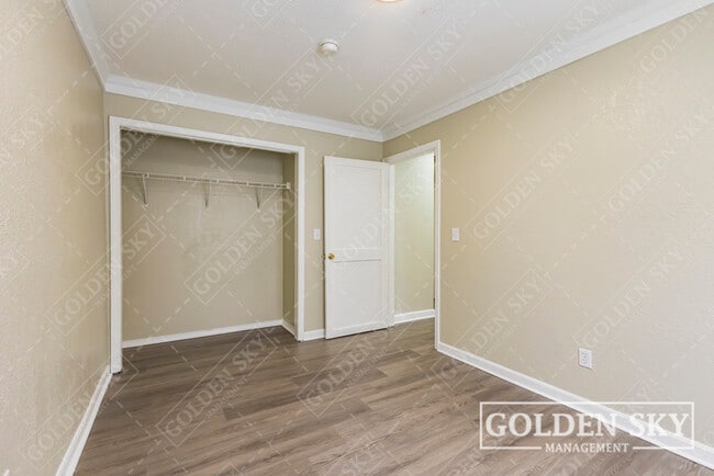 Building Photo - 1711 S Franklin St