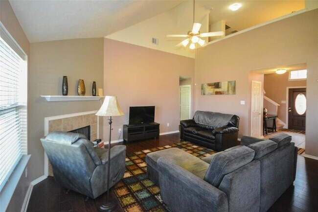 Building Photo - 3008 Middletrace Ln
