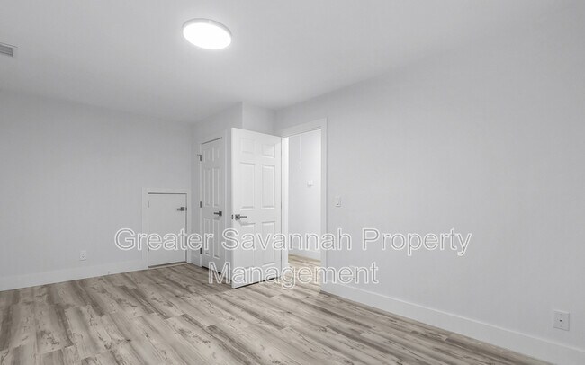 Building Photo - 11903 Apache Ave