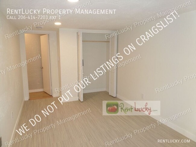 Building Photo - 2110 NE 85th St