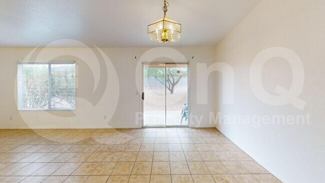 Building Photo - 8972 E Mayberry Dr