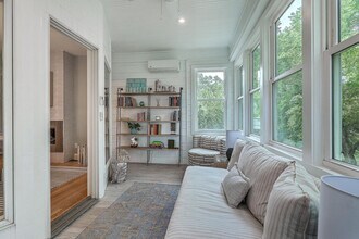 Building Photo - 1 Live Oak Dr