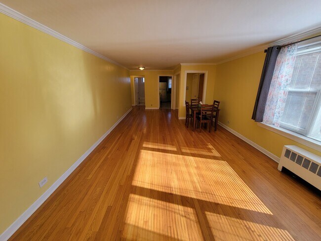 Building Photo - 2950 W Arthur Ave