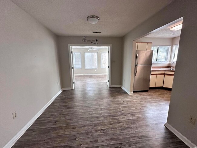 Building Photo - 6536 Valene Ct