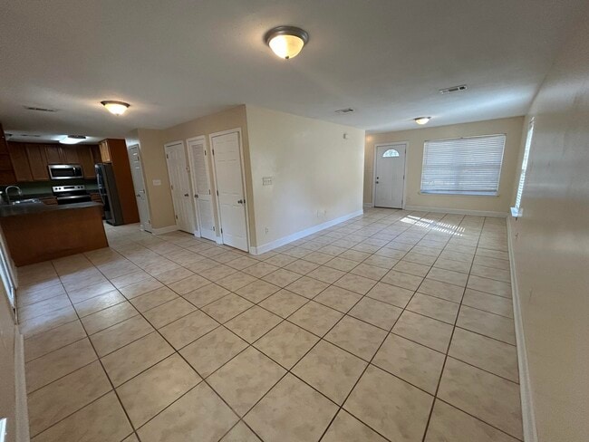 Building Photo - 70 Cypress Ln