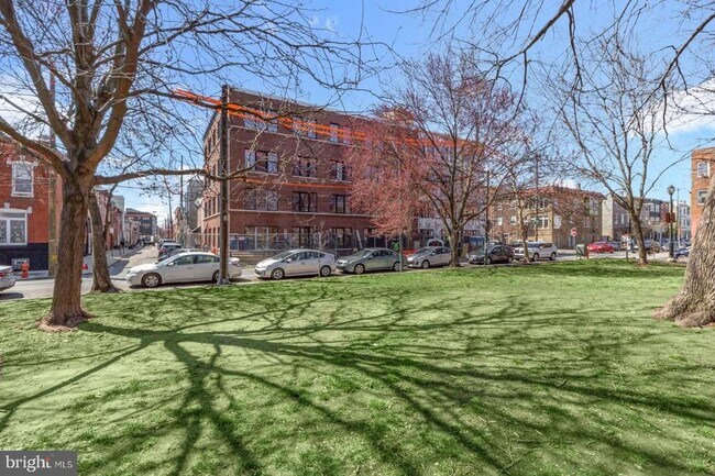 Building Photo - 1701 S 4th St