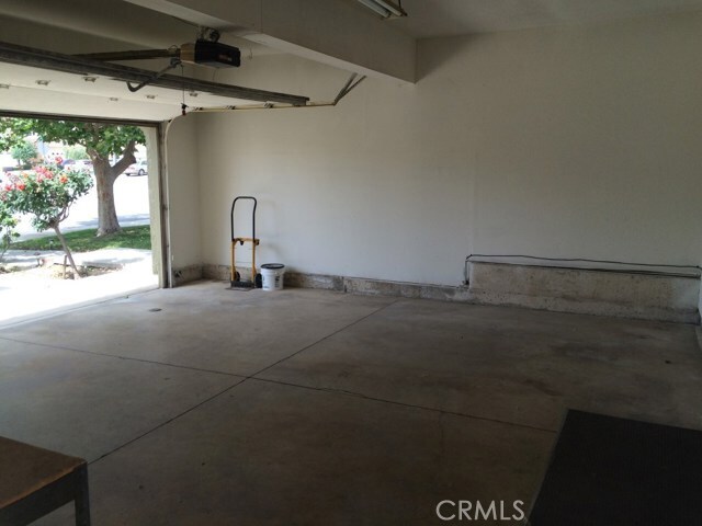 Building Photo - 2196 Rancho Hills Dr