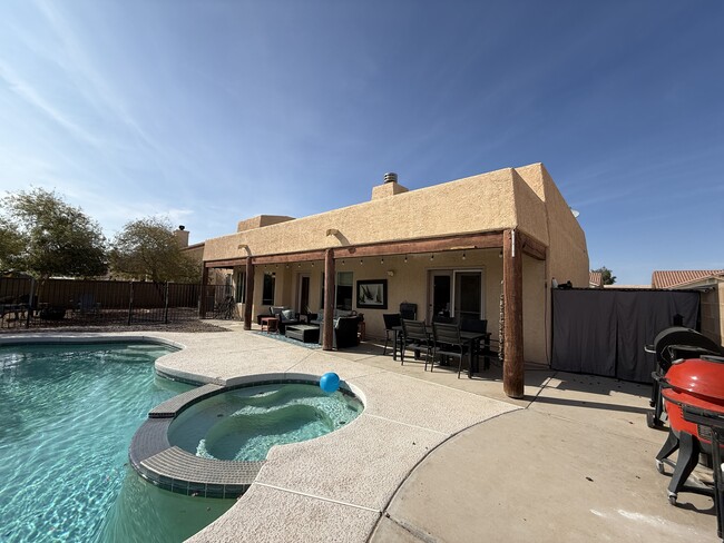 Building Photo - 10745 E 38th Ln