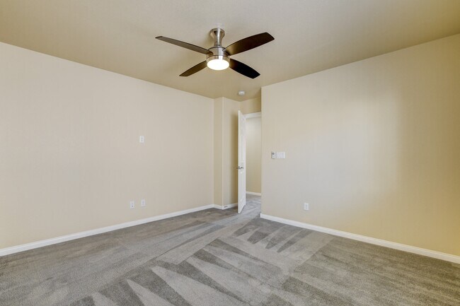 Building Photo - 6416 Shawnee Springs Ct