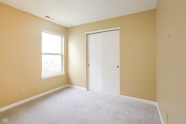 Building Photo - 1180 Odell Ln