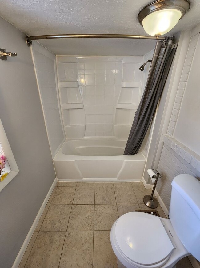 Building Photo - 97 E Emerling Ave